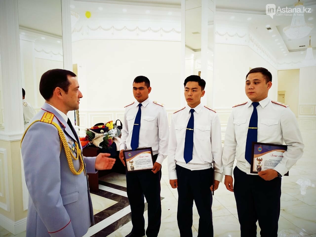 Как наградили столичных полицейских в их профессиональный..., фото-7 Как наградили столичных полицейских в их профессиональный праздник (фото), фото-7