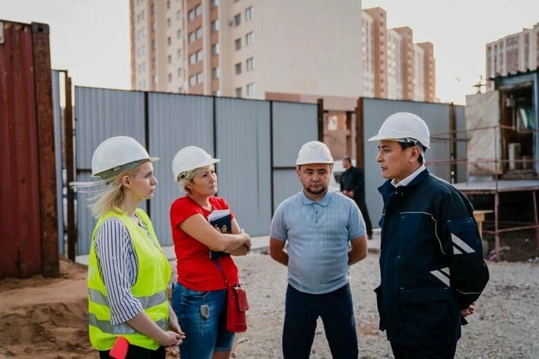 Building отзывы. Стройки Нурсултана. Казахстан стройка. Строящиеся дома Базис а в Нурсултане.