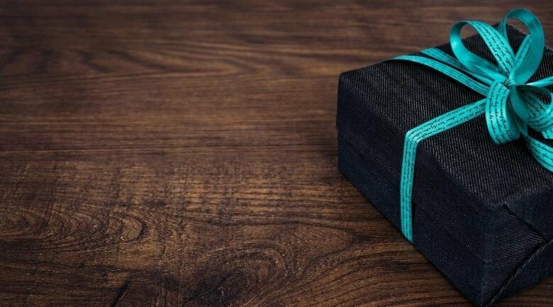 Что подарить мужчине на 7 мая? ТОП-10 | Новости